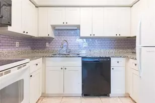 9035 Westchester Cir, Tampa, FL 33604 - Photo 17