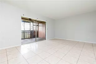 9035 Westchester Cir, Tampa, FL 33604 - Photo 9
