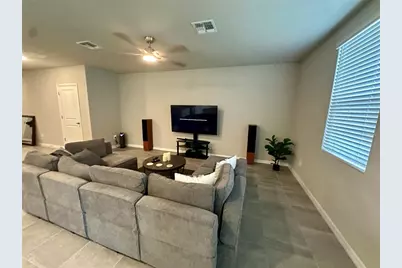3910 Radiant Mountain Drive, Plant City, FL 33565 - Photo 19