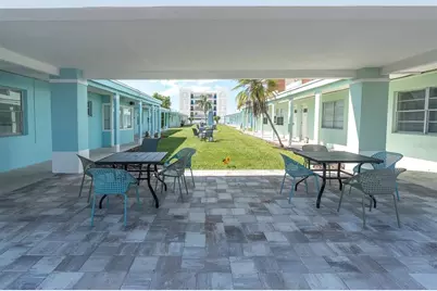 17880 Gulf Boulevard #12, Redington Shores, FL 33708 - Photo 5