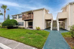 137 Hunter Lake Dr, Oldsmar, FL 34677 - Photo 1