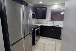 8110 Silent Creek Dr, Tampa, FL 33615 - Photo 5