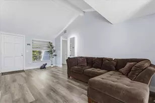 7603 Woodland Oaks Ct, Tampa, FL 33615 - Photo 7