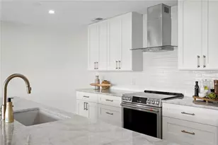11625 6th St E, Treasure Island, FL 33706 - Photo 11