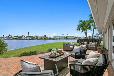 11625 6th Street E, Treasure Island, FL 33706 - Photo 27