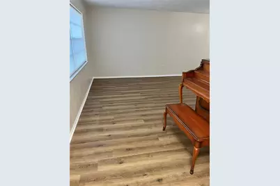 2080 Sun Tree Circle N, Clearwater, FL 33763 - Photo 5