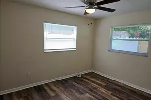 5718 45th Ave N, Kenneth City, FL 33709 - Photo 9