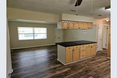 5718 45th Avenue N, Kenneth City, FL 33709 - Photo 5