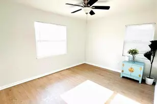 1300 21st St S, Saint Petersburg, FL 33712 - Photo 17