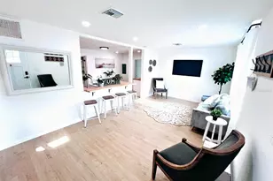 1300 21st St S, Saint Petersburg, FL 33712 - Photo 5