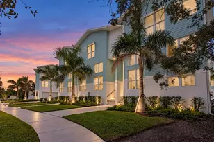 3826 Pompano Dr SE, Saint Petersburg, FL 33705 - Photo 1