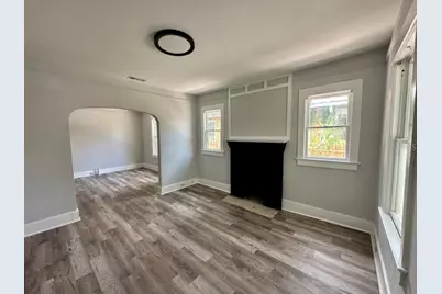1021 E Cayuga Street, Tampa, FL 33603 - Photo 5