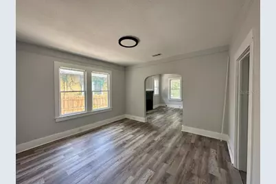 1021 E Cayuga Street, Tampa, FL 33603 - Photo 9