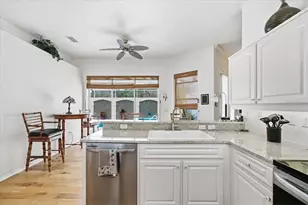 12220 Woodlands Cir, Dade City, FL 33525 - Photo 27