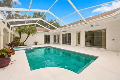 12220 Woodlands Circle, Dade City, FL 33525 - Photo 7