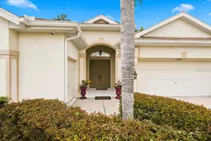 12220 Woodlands Cir, Dade City, FL 33525 - Photo 3