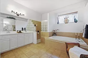 12220 Woodlands Cir, Dade City, FL 33525 - Photo 37