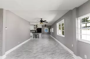 1201 E Cayuga St, Tampa, FL 33603 - Photo 3