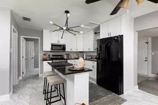 1201 E Cayuga St, Tampa, FL 33603 - Photo 7