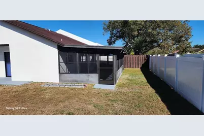 11301 Waveland Way, Tampa, FL 33624 - Photo 5