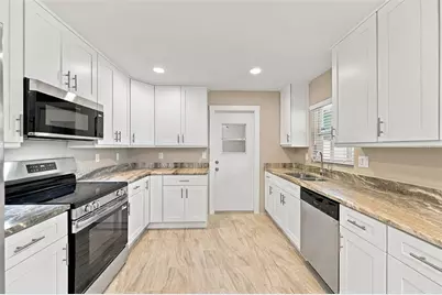 3205 Dunbar Drive, Sarasota, FL 34232 - Photo 13