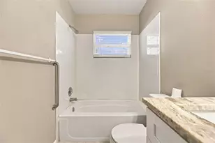 3205 Dunbar Dr, Sarasota, FL 34232 - Photo 25