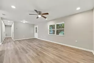 3205 Dunbar Dr, Sarasota, FL 34232 - Photo 7