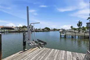 12525 4th St E, Treasure Island, FL 33706 - Photo 19