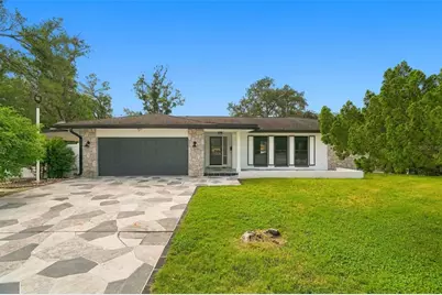 330 Patica Rd NE, Saint Petersburg, FL 33702 - Photo 3