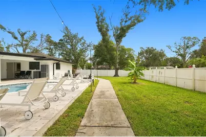 330 Patica Rd NE, Saint Petersburg, FL 33702 - Photo 29