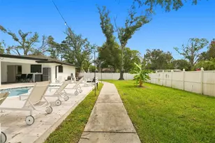 330 Patica Rd NE, Saint Petersburg, FL 33702 - Photo 31