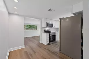 10528 113th Ave, Largo, FL 33773 - Photo 13