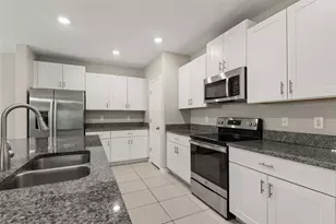 509 Royal Empress Dr, Ruskin, FL 33570 - Photo 3