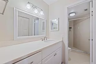 6210 Sun Blvd, Saint Petersburg, FL 33715 - Photo 13