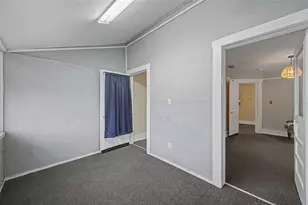 2019 Manatee Ave W, Bradenton, FL 34205 - Photo 29