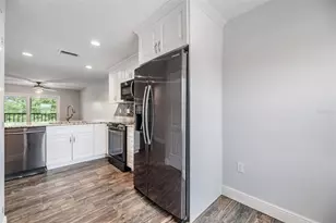 6125 113th St, Seminole, FL 33772 - Photo 9