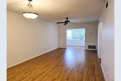 3125 36th Street N #102, Saint Petersburg, FL 33713 - Photo 7