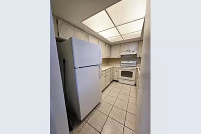 3125 36th Street N #102, Saint Petersburg, FL 33713 - Photo 13