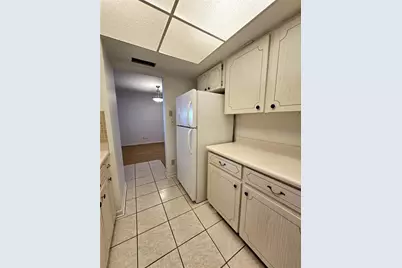 3125 36th Street N #102, Saint Petersburg, FL 33713 - Photo 11