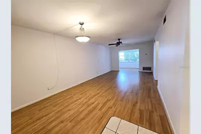 3125 36th Street N #102, Saint Petersburg, FL 33713 - Photo 3