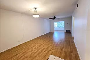 3125 36th Street N, Saint Petersburg, FL 33713 - Photo 3