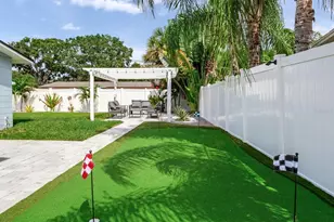 4609 W Hawthorne Rd, Tampa, FL 33611 - Photo 43