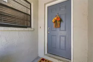 38611 Ferm Cir, Zephyrhills, FL 33540 - Photo 9