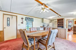 36513 Lakewood Dr, Zephyrhills, FL 33542 - Photo 21