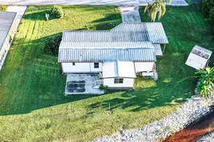 36513 Lakewood Dr, Zephyrhills, FL 33542 - Photo 35