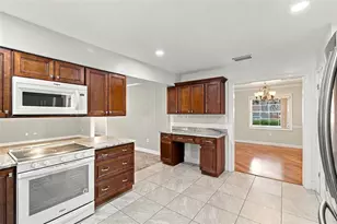 105 Ashbrook Dr, Brandon, FL 33511 - Photo 25