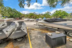 868 Glades Ct NE, Saint Petersburg, FL 33702 - Photo 53