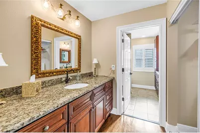 868 Glades Court NE, Saint Petersburg, FL 33702 - Photo 13