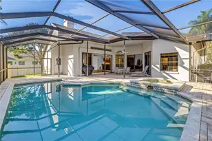 1186 Gasparilla Dr NE, Saint Petersburg, FL 33702 - Photo 25