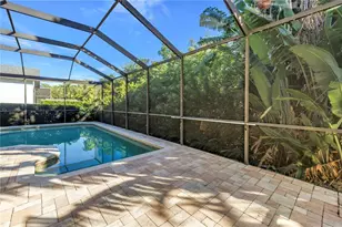 1186 Gasparilla Dr NE, Saint Petersburg, FL 33702 - Photo 7